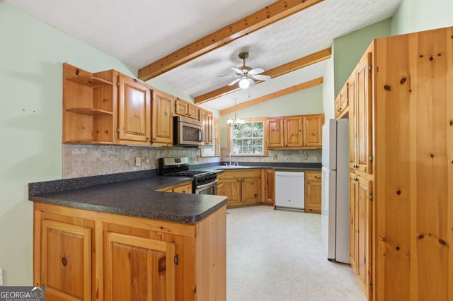 47 Terrys Place, Cleveland, GA 30528