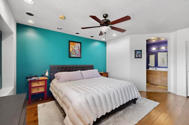 4352 Sierra Blanca, Santa Fe, NM 87507