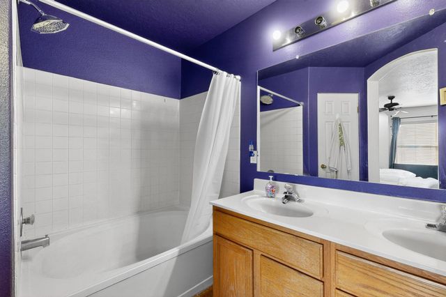4352 Sierra Blanca, Santa Fe, NM 87507