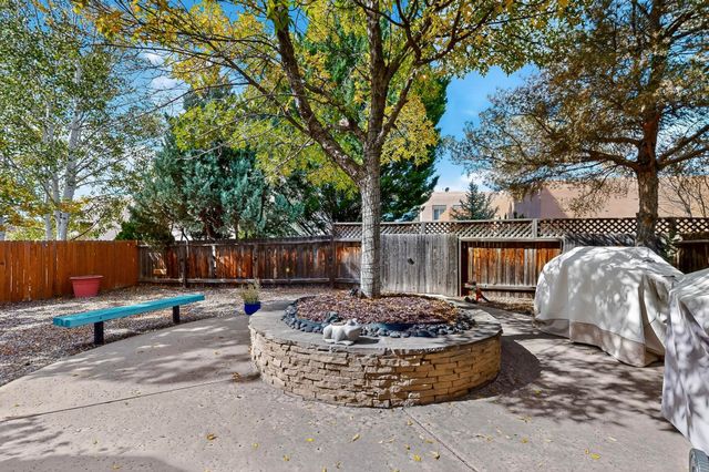 4352 Sierra Blanca, Santa Fe, NM 87507