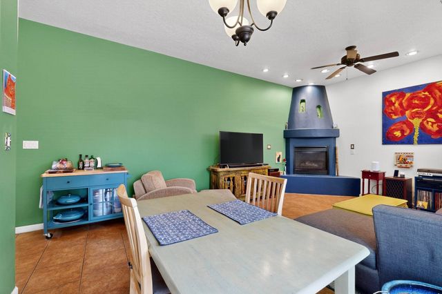 4352 Sierra Blanca, Santa Fe, NM 87507