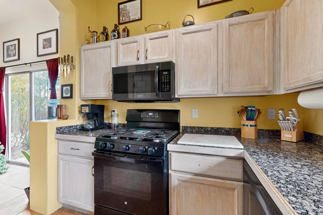4352 Sierra Blanca, Santa Fe, NM 87507