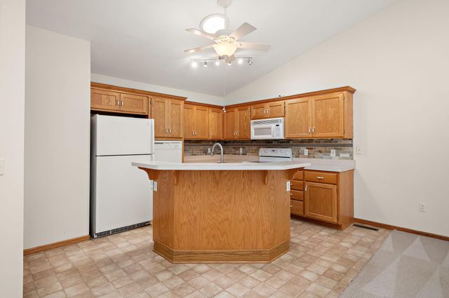 2847 117th Avenue NW, Coon Rapids, MN 55433