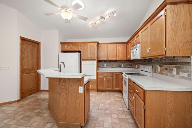 2847 117th Avenue NW, Coon Rapids, MN 55433