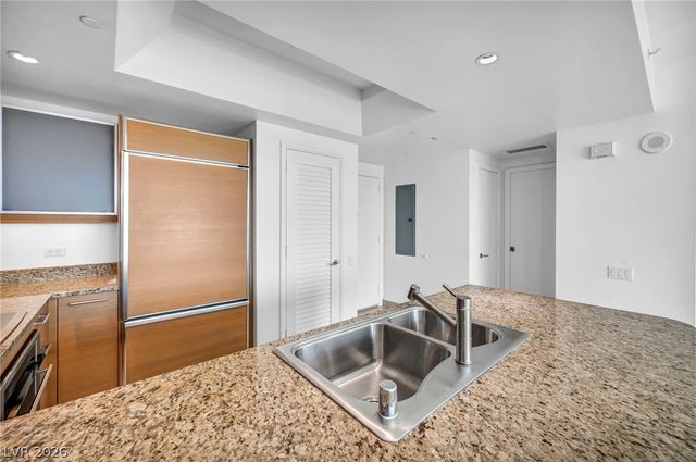 322 Karen Avenue 1005, Las Vegas, NV 89109