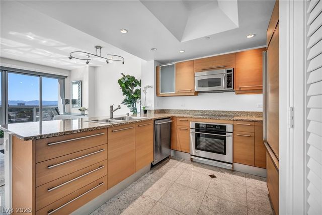 322 Karen Avenue 1005, Las Vegas, NV 89109