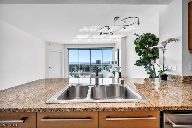 322 Karen Avenue 1005, Las Vegas, NV 89109