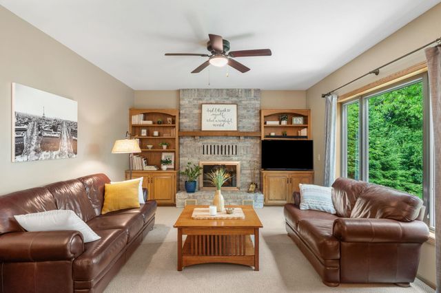10660 47th Avenue N, Plymouth, MN 55442