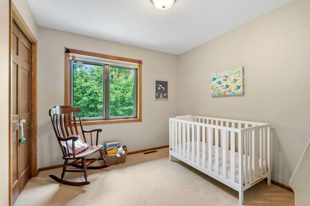 10660 47th Avenue N, Plymouth, MN 55442