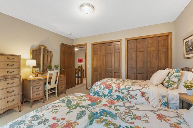 10660 47th Avenue N, Plymouth, MN 55442