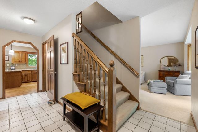 10660 47th Avenue N, Plymouth, MN 55442