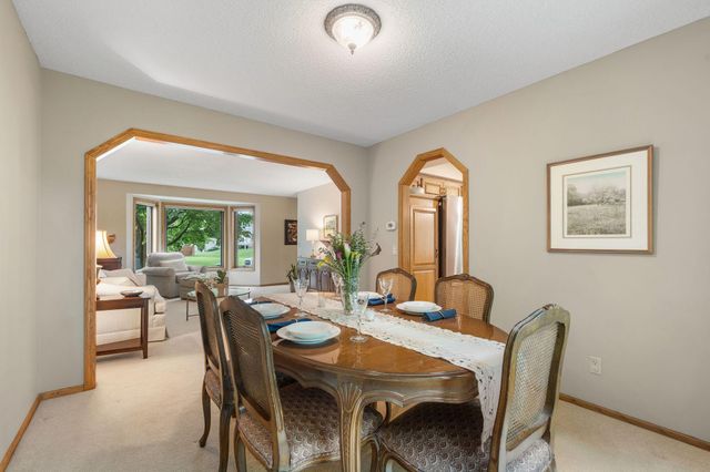 10660 47th Avenue N, Plymouth, MN 55442