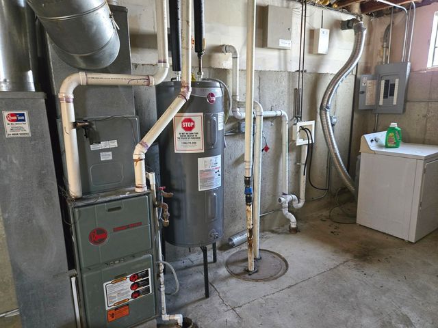 10503 S Edbrooke Avenue, Chicago, IL 60628