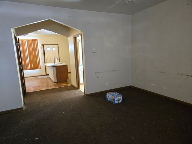 10503 S Edbrooke Avenue, Chicago, IL 60628