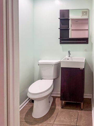 51 W ROZANNE Drive, Addison, IL 60101