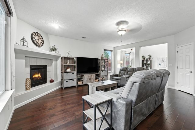 43 Vista Larga Place NE, Rio Rancho, NM 87124