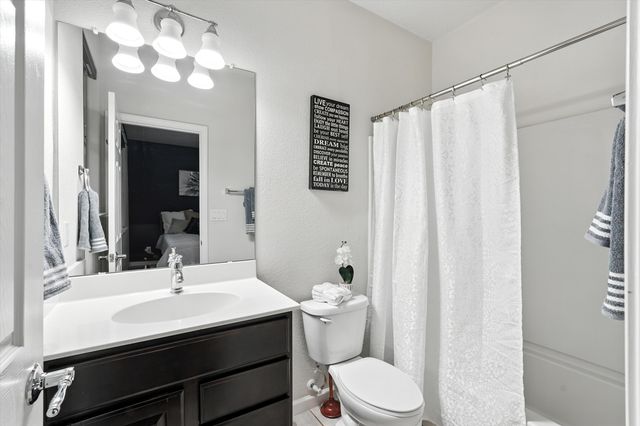 43 Vista Larga Place NE, Rio Rancho, NM 87124