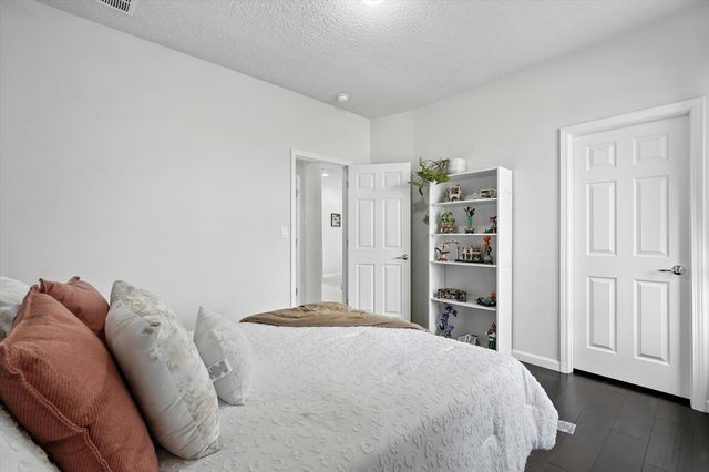 43 Vista Larga Place NE, Rio Rancho, NM 87124