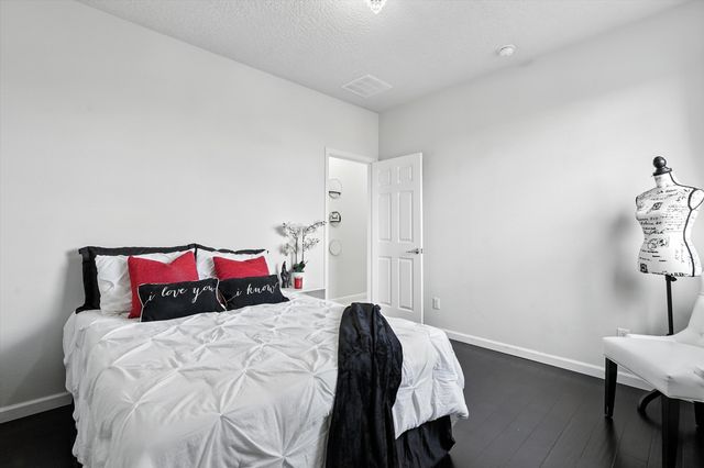 43 Vista Larga Place NE, Rio Rancho, NM 87124