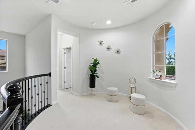 43 Vista Larga Place NE, Rio Rancho, NM 87124