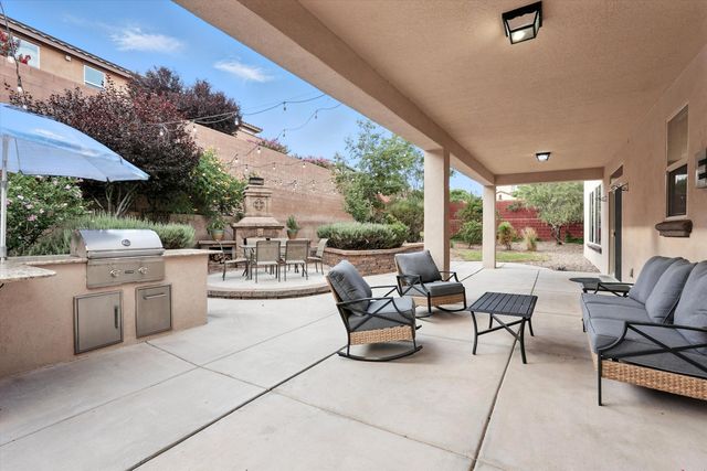 43 Vista Larga Place NE, Rio Rancho, NM 87124