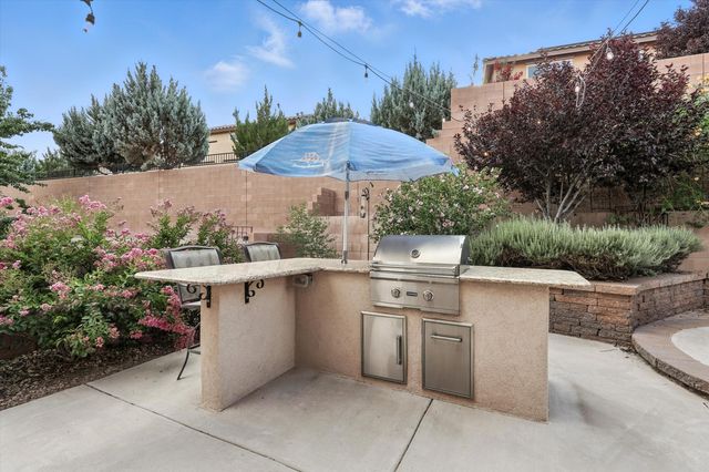 43 Vista Larga Place NE, Rio Rancho, NM 87124