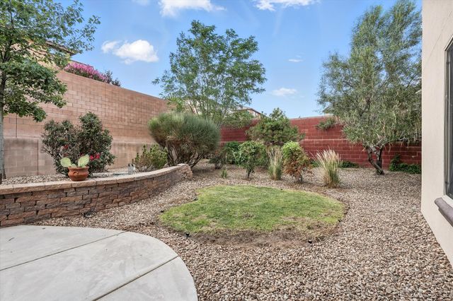 43 Vista Larga Place NE, Rio Rancho, NM 87124