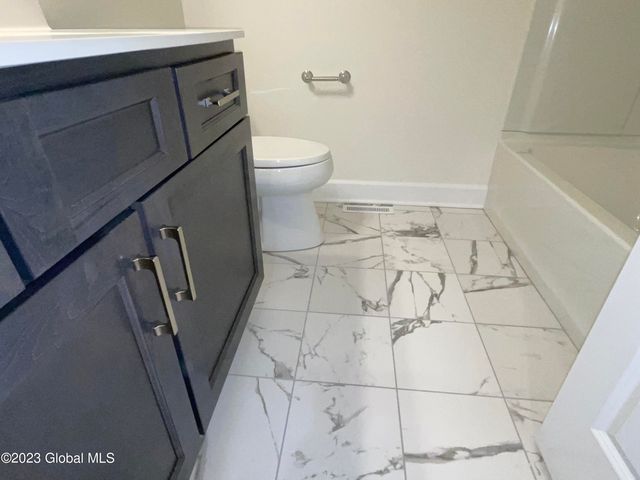 50 Priddle Lane, Colonie, NY 12110