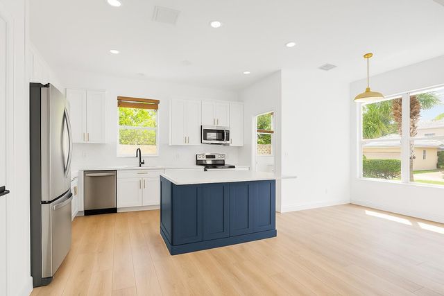 8465 Alister Boulevard W, Palm Beach Gardens, FL 33418