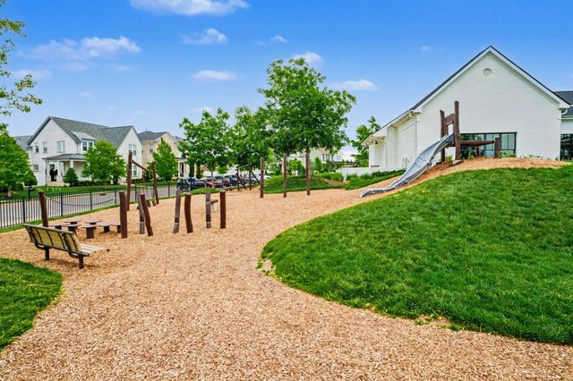 141 Ashington Cir, Hendersonville, TN 37075
