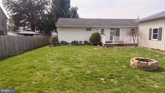 4059 MAUCH CHUNK RD, Coplay, PA 18037