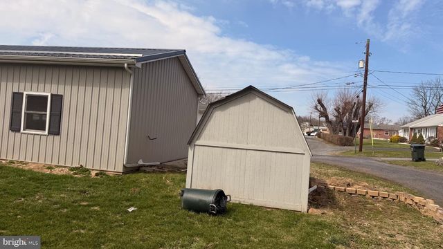 4059 MAUCH CHUNK RD, Coplay, PA 18037