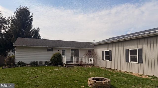 4059 MAUCH CHUNK RD, Coplay, PA 18037