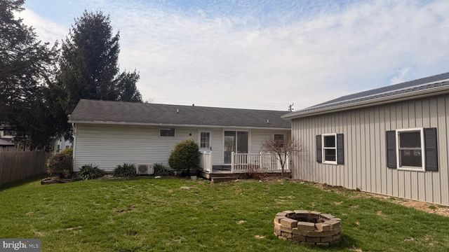 4059 MAUCH CHUNK RD, Coplay, PA 18037