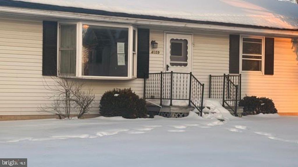 4059 MAUCH CHUNK RD, Coplay, PA 18037