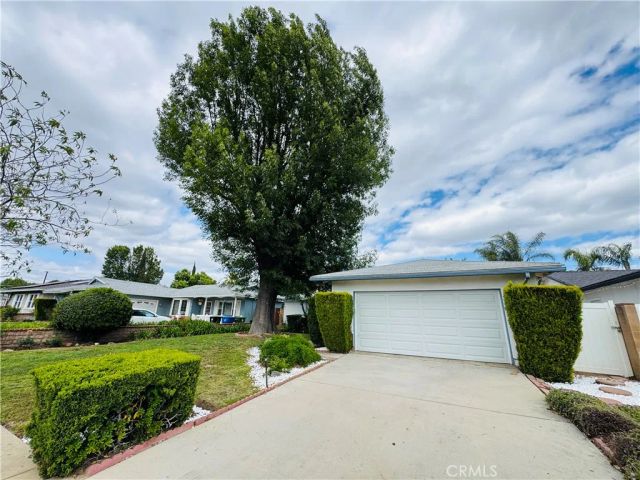 8208 Kentland, West Hills, CA 91304