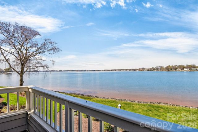 18521 Vineyard Point Lane, Cornelius, NC 28031