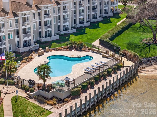 18521 Vineyard Point Lane, Cornelius, NC 28031