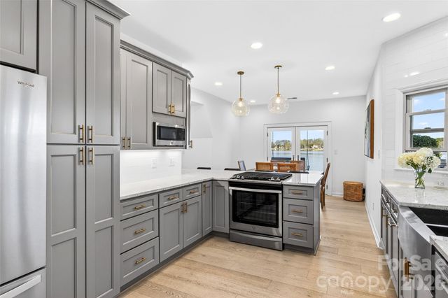 18521 Vineyard Point Lane, Cornelius, NC 28031