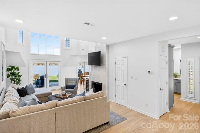 18521 Vineyard Point Lane, Cornelius, NC 28031