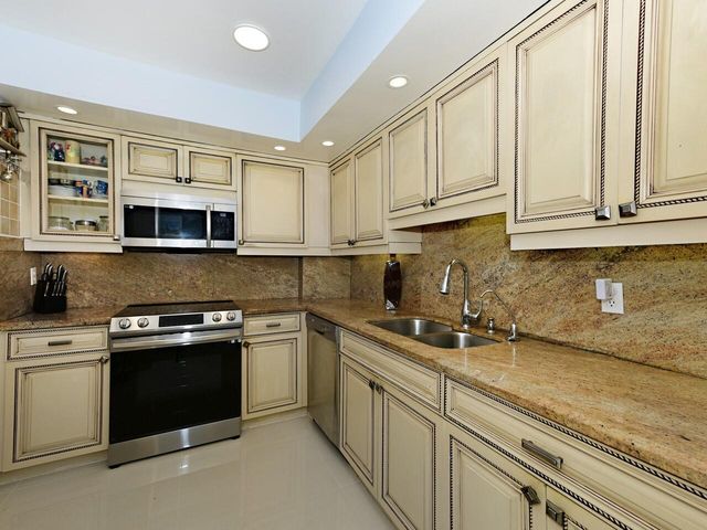 3450 S Ocean Boulevard 308, Palm Beach, FL 33480