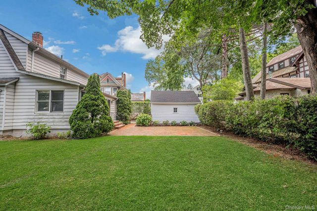 10 Carman Road, Scarsdale, NY 10583