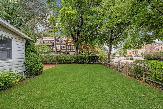 10 Carman Road, Scarsdale, NY 10583
