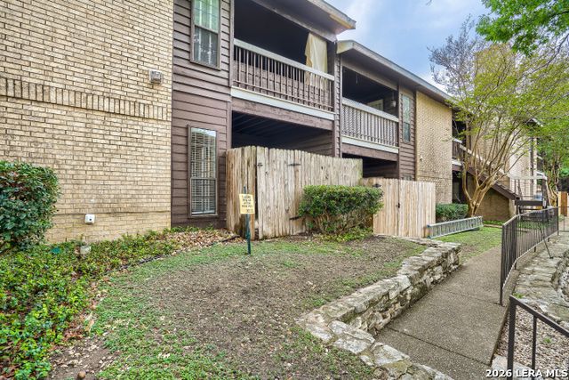 8655 Datapoint Dr Apt 403, San Antonio, TX 78229