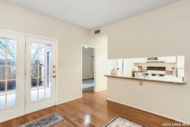 8655 Datapoint Dr Apt 403, San Antonio, TX 78229