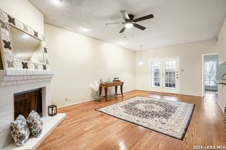 8655 Datapoint Dr Apt 403, San Antonio, TX 78229