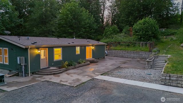4454 Mosquito Lake Road, Deming, WA 98244