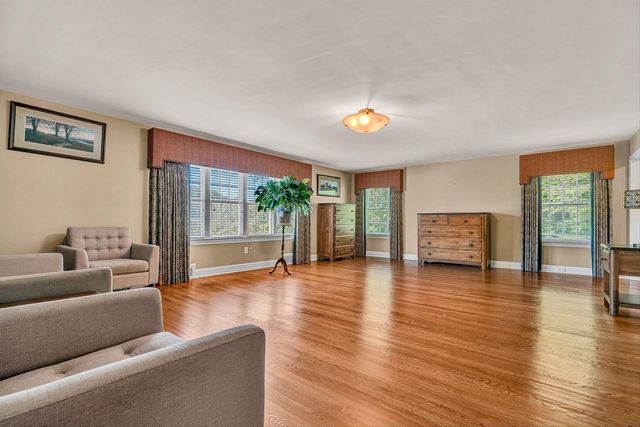 260 Peaceful Valley LN, Rocky Mount, VA 24151