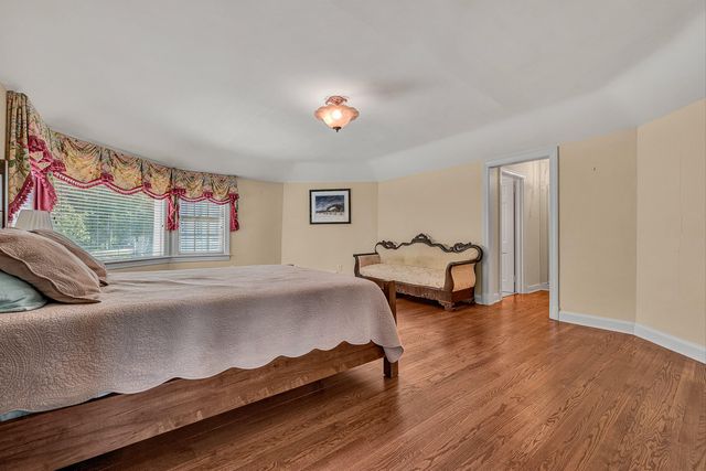 260 Peaceful Valley LN, Rocky Mount, VA 24151