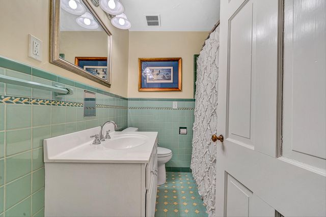 260 Peaceful Valley LN, Rocky Mount, VA 24151